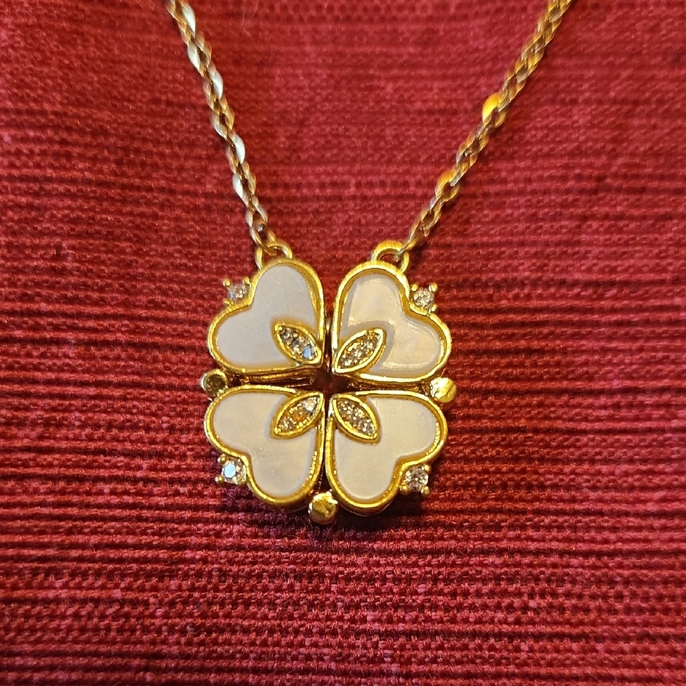 Four-Leaf Clover-To-Heart Pendant Necklace with Crystals EUC